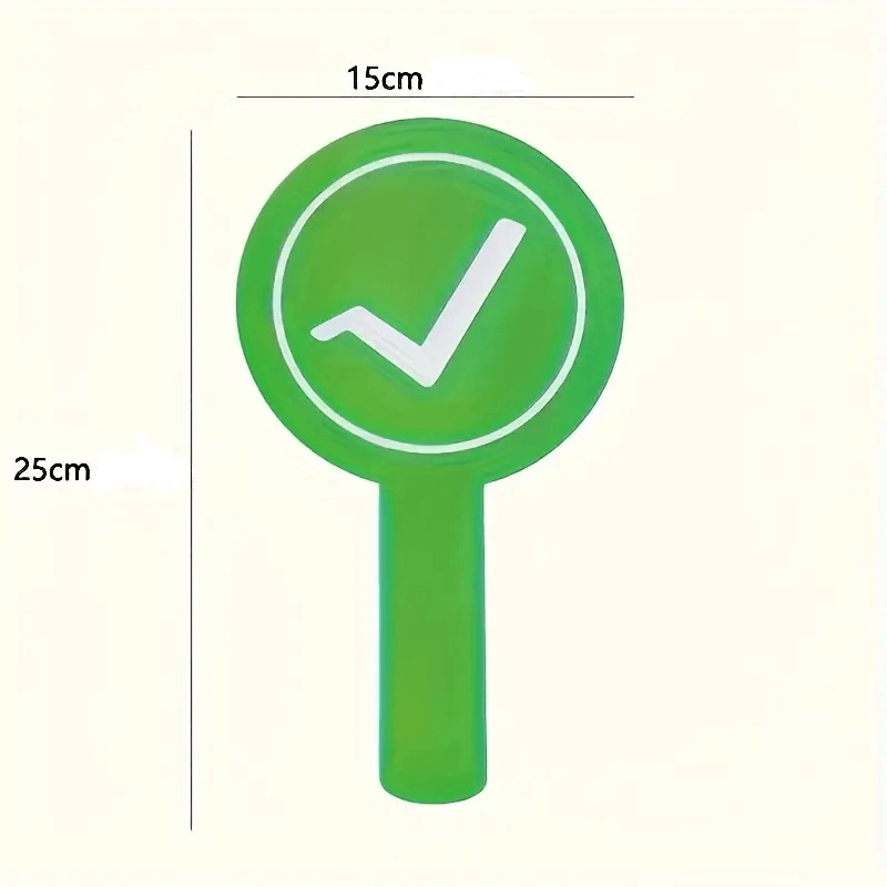 oige-vale-oppevahendid-5 Roheline ja punane õppevahend laste käes – märk „ÕIGE“ ja „VALE“. Sobivad kasutamiseks mängudes, viktoriinides ja tundides. ✅❌